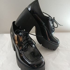 Madden Girl Shiny Black Platform Shoes Womens Sz 8.5